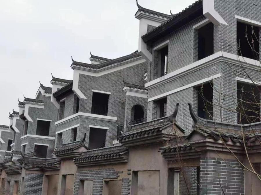 新華聯(lián)銅官窯古鎮(zhèn)(新華聯(lián)銅官窯文化旅游園)法拍房B01-02-03#棟101、201、301房（別墅）