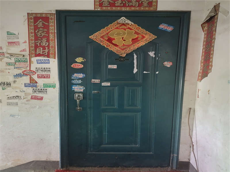 榔梨鎮(zhèn)集鎮(zhèn)中心商城法拍房01棟01幢414、514室
